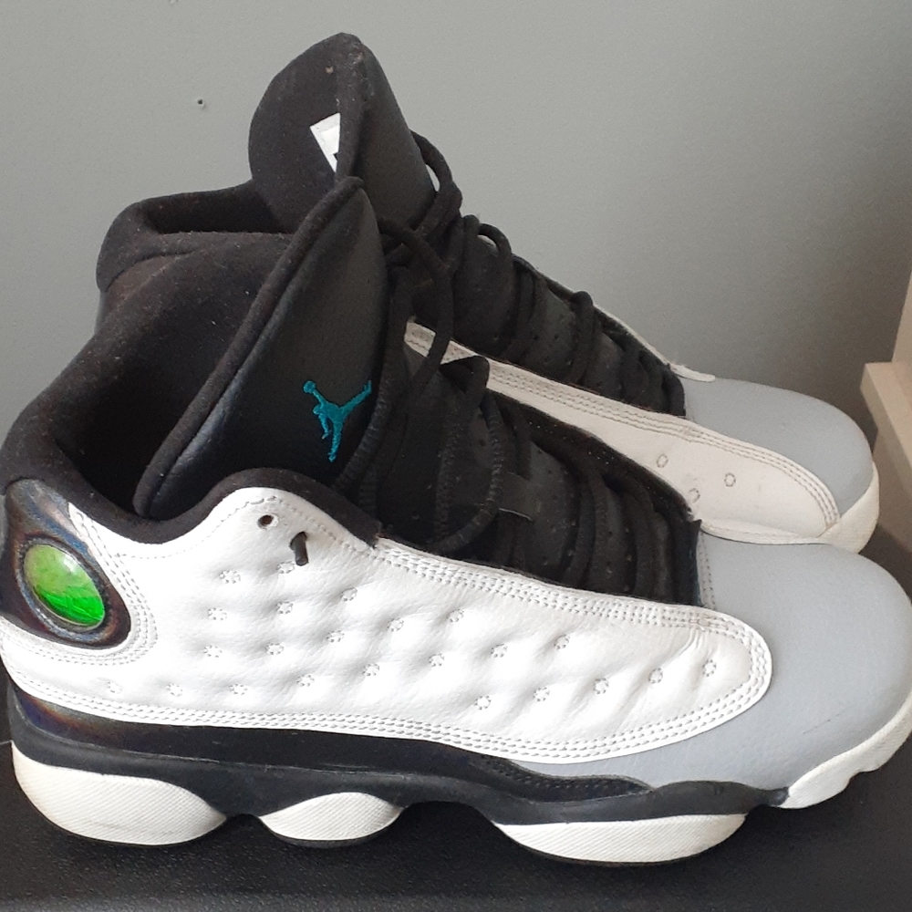 Air Jordan 13 higtop sneakers sz 7.5 woman